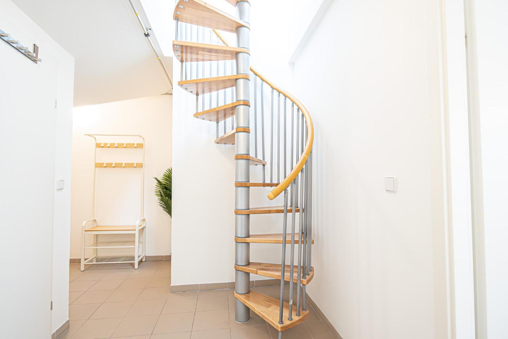 Appartement Airy Attic Apt.: Stylish At Penzing Area Vienne
