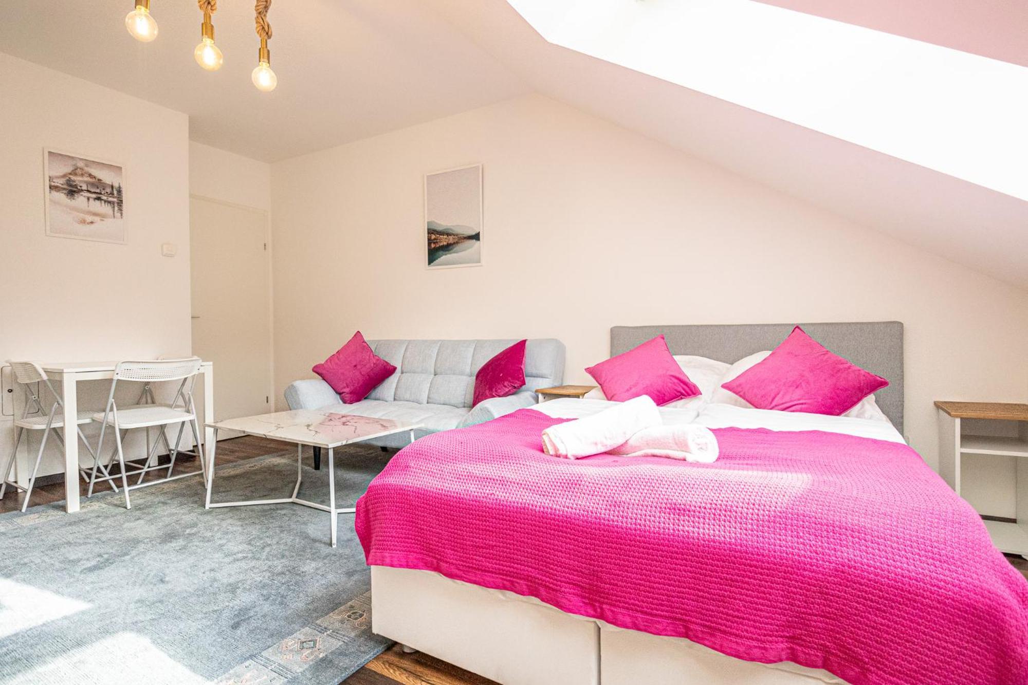 Airy Attic Apt.: Stylish At Penzing Area Appartement Vienne