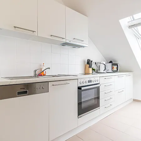 Airy Attic Apt.: Stylish Studio At Penzing Area Vienna Exterior photo