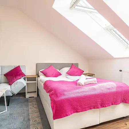 Airy Attic Apt.: Stylish Studio At Penzing Area Vienna Exterior photo