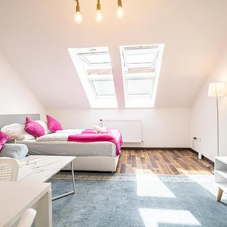 Airy Attic Apt.: Stylish Studio At Penzing Area Vienna Exterior photo